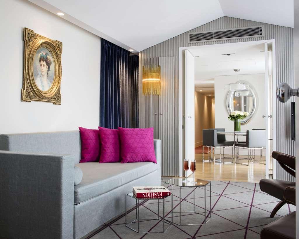Hotel De Sers Champs Elysees Paris Rom bilde
